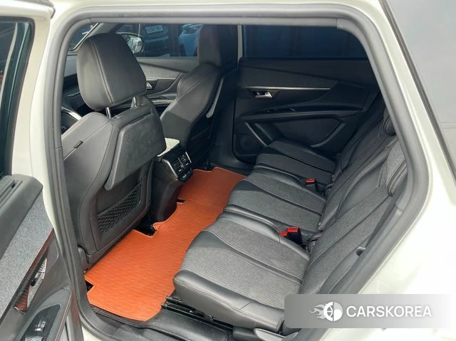 Peugeot 5008 second generation 2018 Белый из Кореи, фото 2