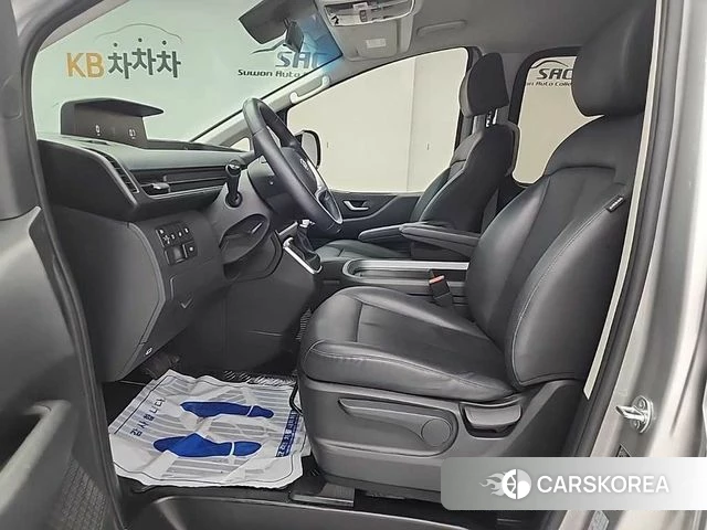 Hyundai Staria 2024 Серебряный из Кореи, фото 2