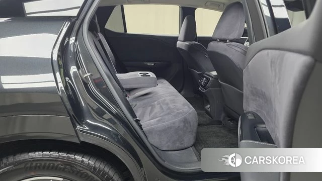 Lexus RZ450e 2023 Черный из Кореи, фото 2