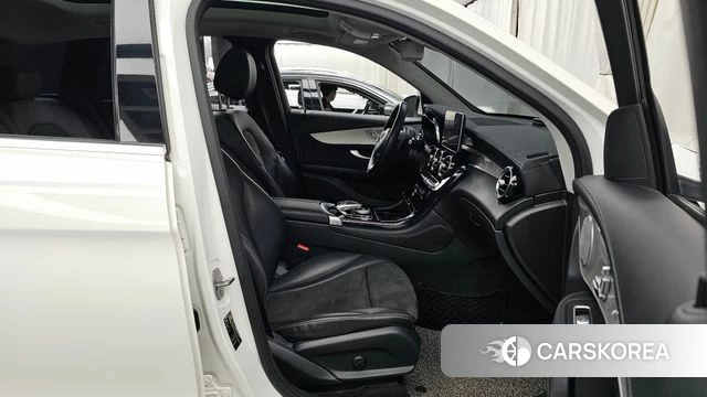 Mercedes-Benz GLC-Class X253 2018 Белый из Кореи, фото 2