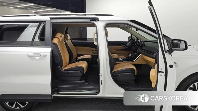 Kia Carnival 4th generation 2023 Белый из Кореи, фото 2