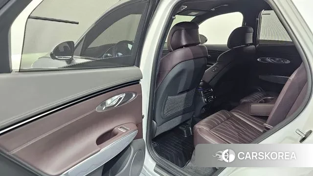 Genesis GV70 2023 Белый из Кореи, фото 2