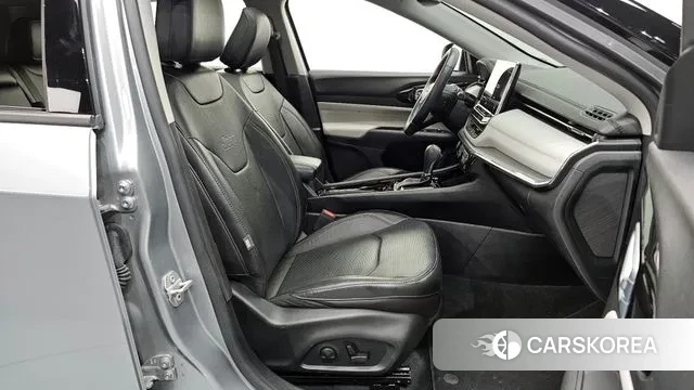 Jeep Compass 2nd Generation 2022 Серебристо-серый из Кореи, фото 2