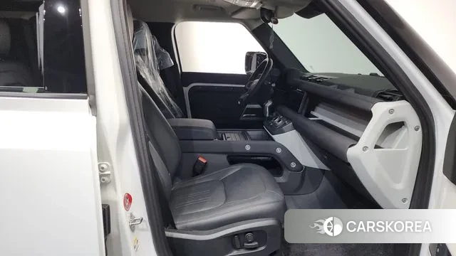 Land Rover Defender (L663) 2022 Белый из Кореи, фото 2