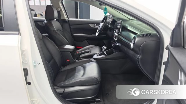 Kia Come New K3 2021 Белый из Кореи, фото 2