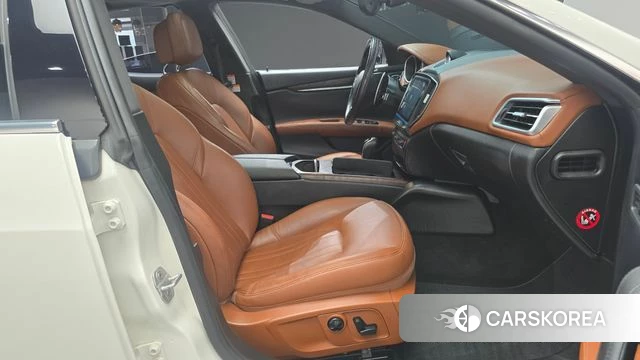 Maserati Ghibli 2018 Белый из Кореи, фото 2