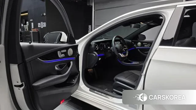 Mercedes-Benz E-Class W213 2022 Белый из Кореи, фото 2