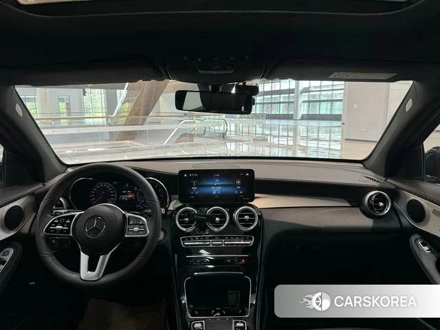 Mercedes-Benz GLC 2021 Черный из Китая, фото 2