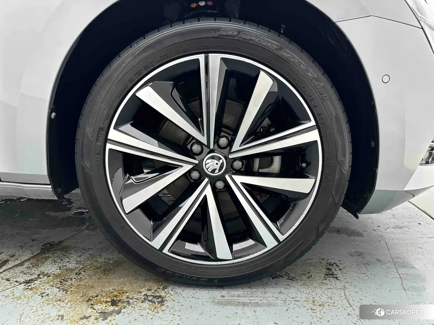 Skoda Superb 2022 Silver/gray из Китая, фото 2