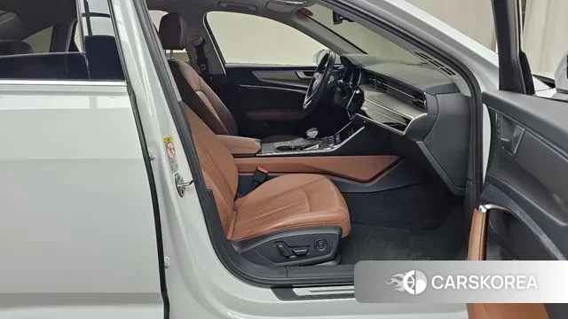 Audi A6 (C8) 2021 Белый из Кореи, фото 2