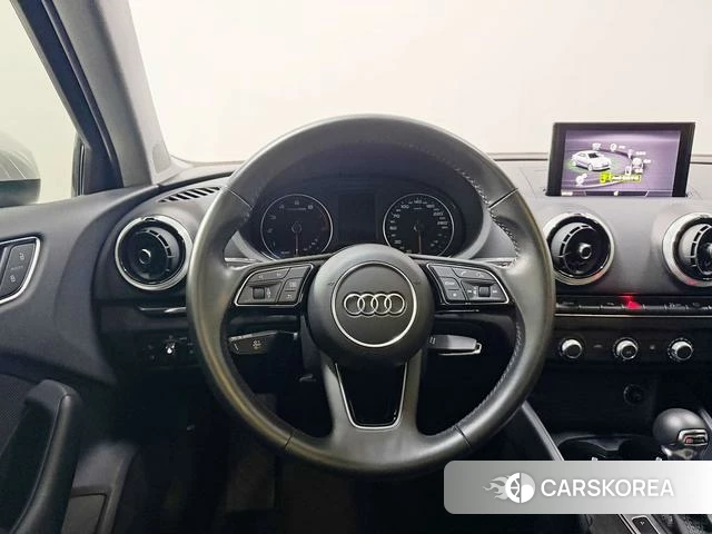 Audi A3 2021 Белый из Китая, фото 2