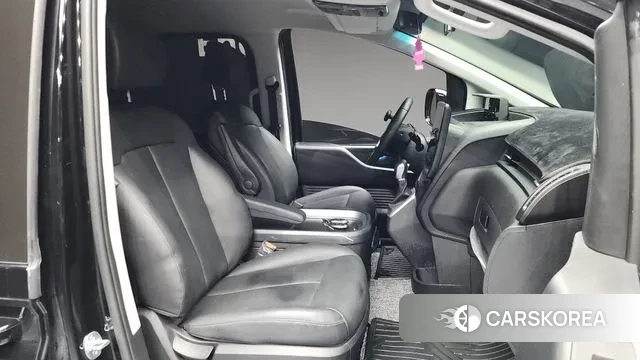 Hyundai Staria 2025 Черный из Кореи, фото 2