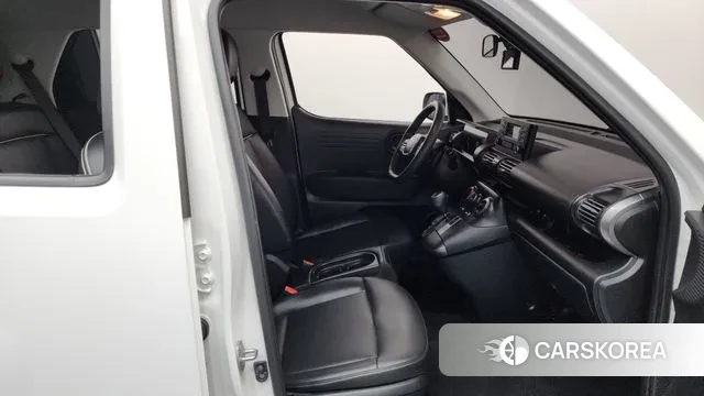 Hyundai Casper 2023 Белый из Кореи, фото 2