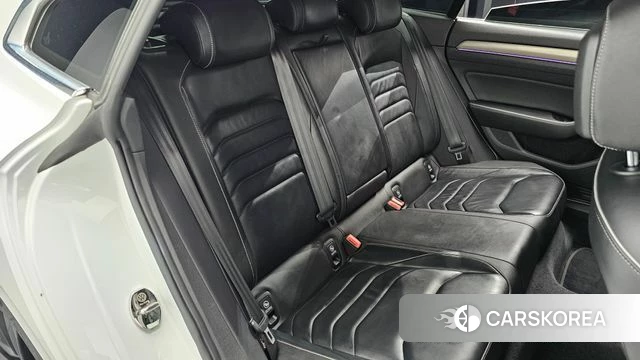 Volkswagen Arteon 2019 Белый из Кореи, фото 2
