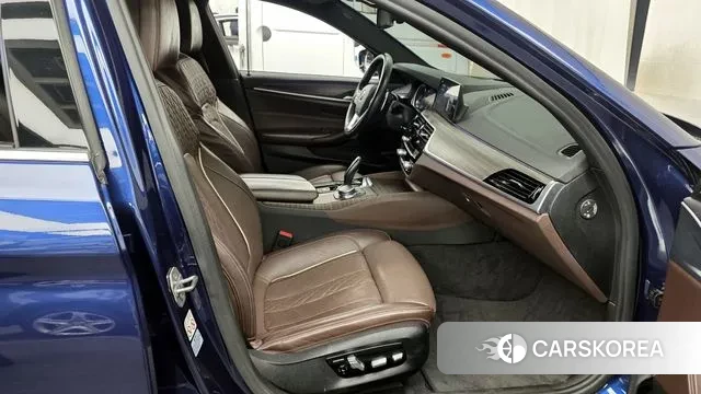 BMW 5 Series (G30) 2018 Синий из Кореи, фото 2