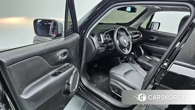 Jeep Renegade 2022 Черный из Кореи, фото 2