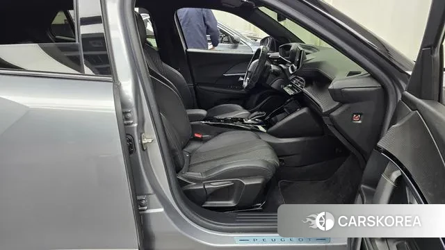 Peugeot e-2008 second generation 2021 Серебристо-серый из Кореи, фото 2