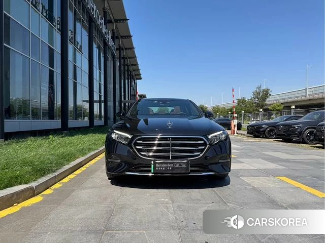 Mercedes-Benz E-class PHEV 2024 Черный из Китая, фото 2