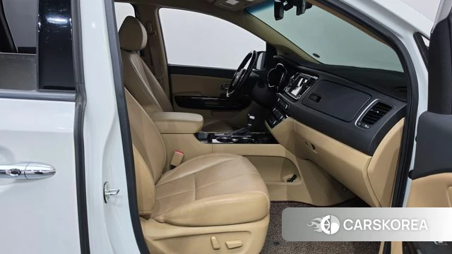 Kia The New Carnival 2019 Белый из Кореи, фото 2