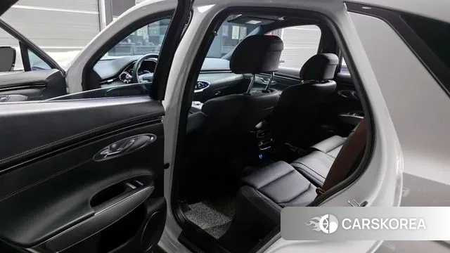 Genesis GV70 2022 Белый из Кореи, фото 2