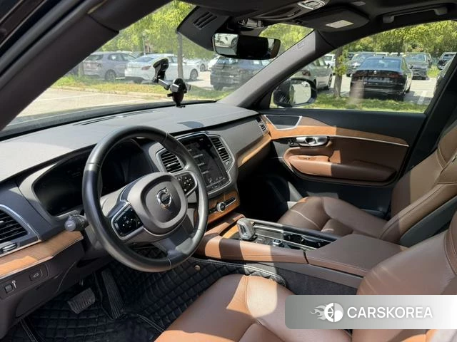 Volvo XC90 2022 Черный из Китая, фото 2
