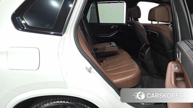 BMW X5 (G05) 2024 Белый из Кореи, фото 2