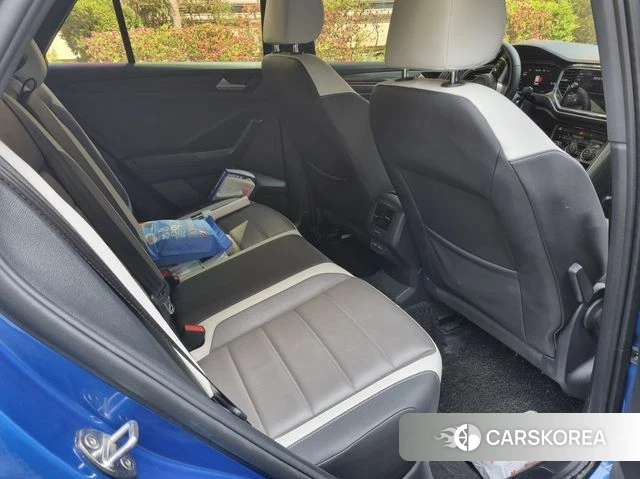 Volkswagen T-Roc 2022 Синий из Кореи, фото 2