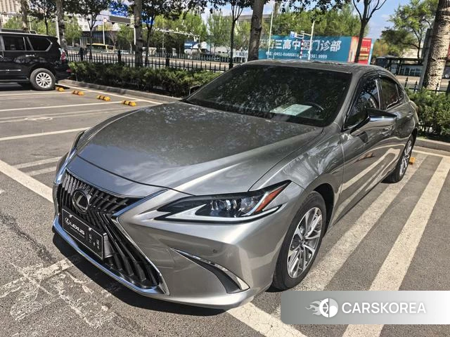 Lexus ES 2024 Серебристо-серый из Китая, фото 2