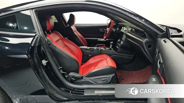 Ford Mustang 2019 Черный из Кореи, фото 2