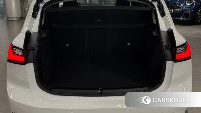 BMW 2 Series Active Tourer (U06) 2025 Белый из Кореи, фото 2