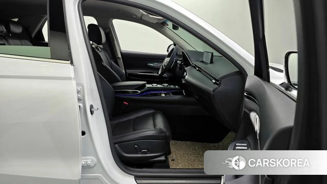 Genesis GV70 2024 Белый из Кореи, фото 2