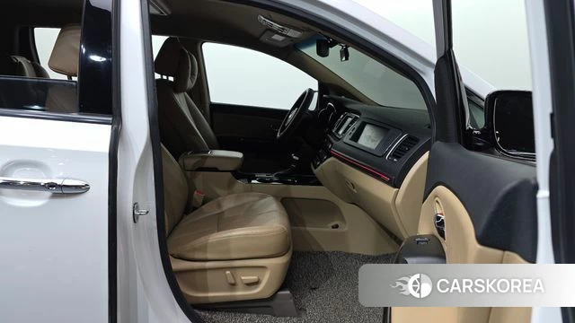 Kia The New Carnival 2019 Белый из Кореи, фото 2