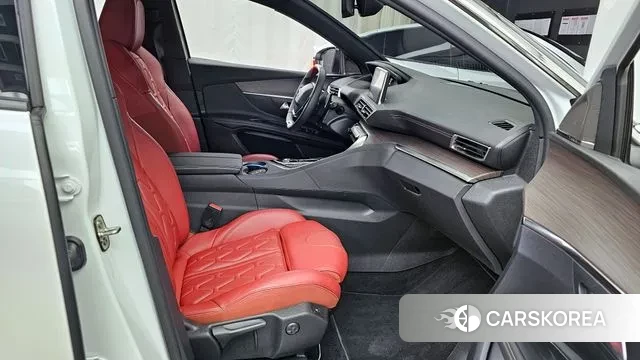 Peugeot 3008 second generation 2023 Белый из Кореи, фото 2