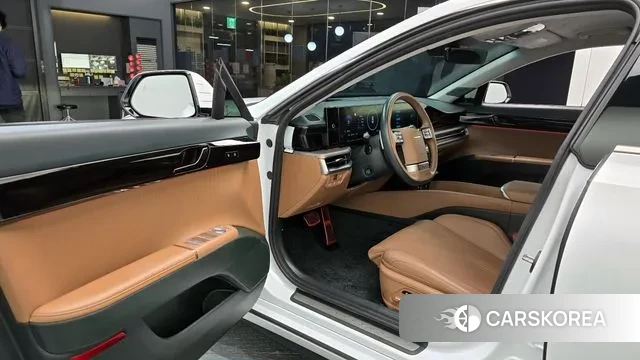 Hyundai Grandeur Hybrid (GN7) 2023 Белый из Кореи, фото 2