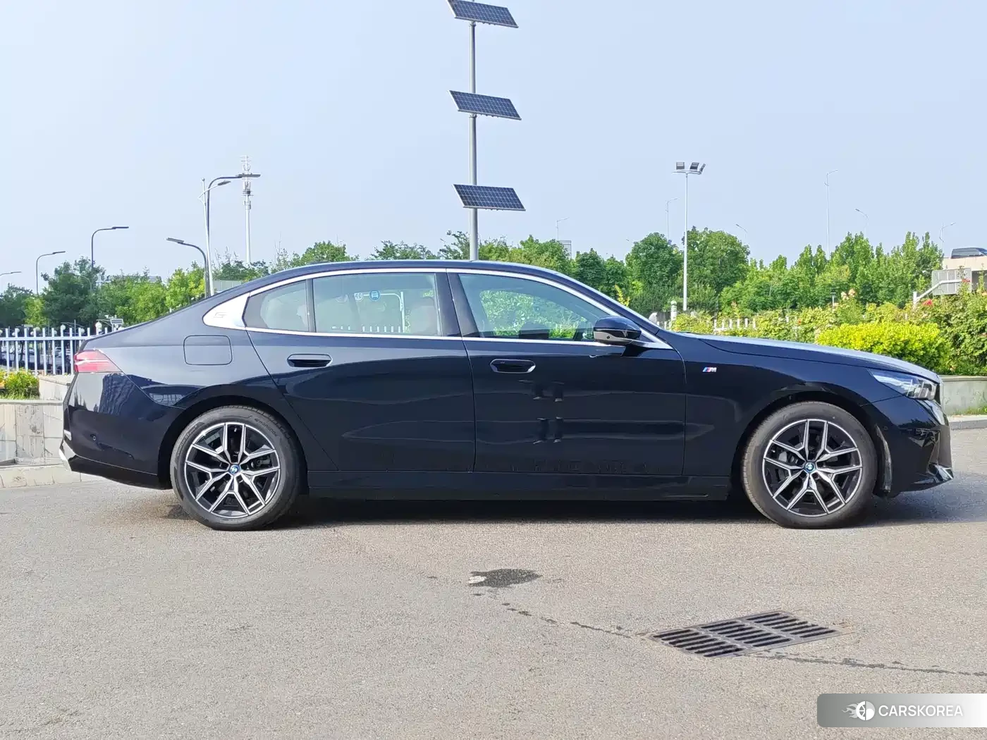 BMW i5 2026 Черный из Китая, фото 2