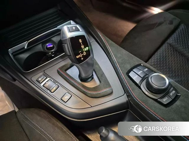 BMW 1 Series (F20) 2018 Белый из Кореи, фото 2