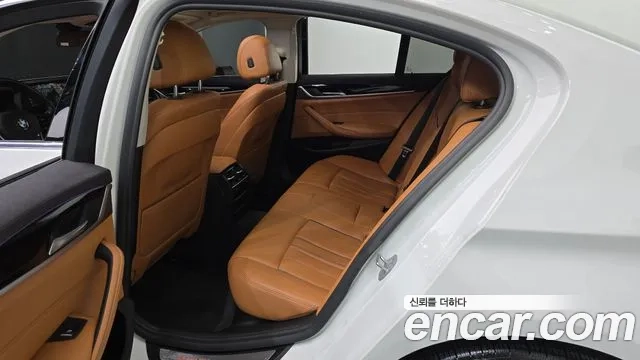 BMW 5 Series (G30) 2018 Белый из Кореи, фото 2