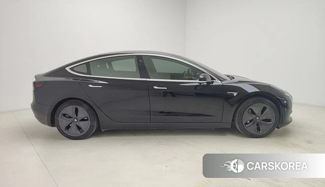 Tesla Model 3 2020 Черный из Китая, фото 2