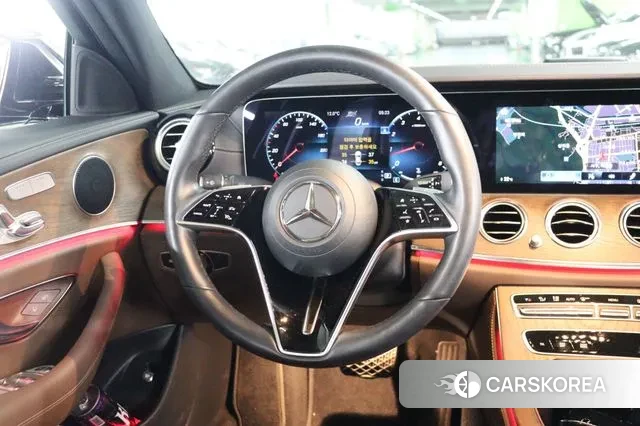 Mercedes-Benz E-Class W213 2021 Черный из Кореи, фото 2