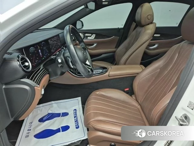 Mercedes-Benz E-Class W213 2021 Белый из Кореи, фото 2
