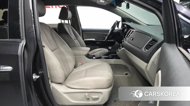 Kia The New Carnival 2019 Серый из Кореи, фото 2