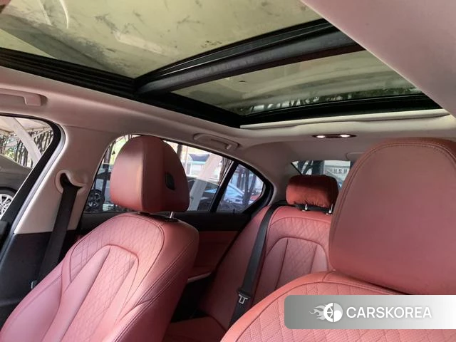 BMW 3 series 2021 Черный из Китая, фото 2