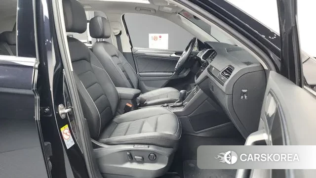 Volkswagen Tiguan second Generation 2020 Черный из Кореи, фото 2