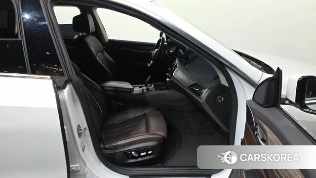 BMW 6 Series GT (G32) 2019 Белый из Кореи, фото 2