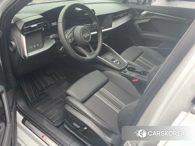 Audi A3 2024 Белый из Китая, фото 2