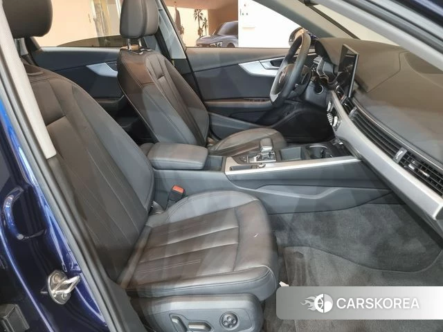 Audi A4 (B9) 2023 Синий из Кореи, фото 2