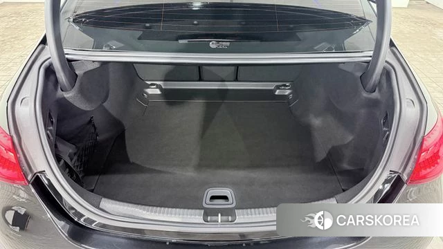 Mercedes-Benz C-Class W206 2023 Черный из Кореи, фото 2