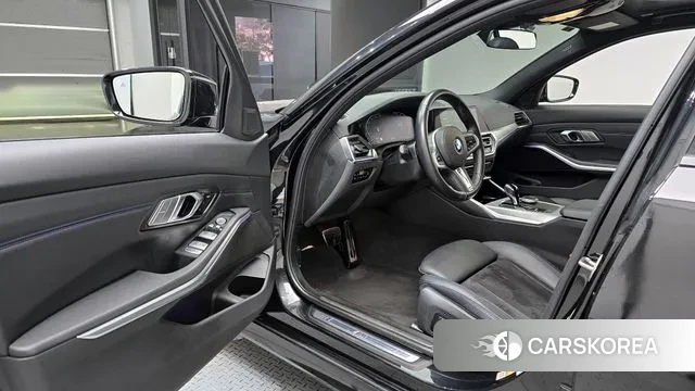 BMW 3 Series (G20) 2021 Черный из Кореи, фото 2