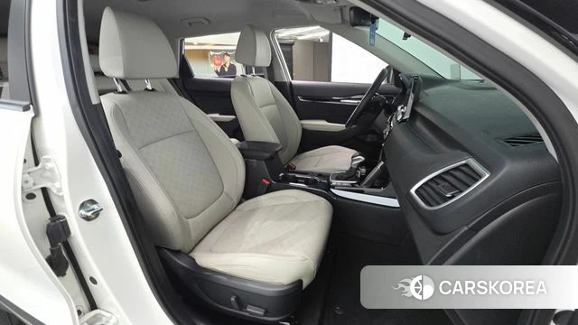 Kia Seltos 2022 Белый из Кореи, фото 2
