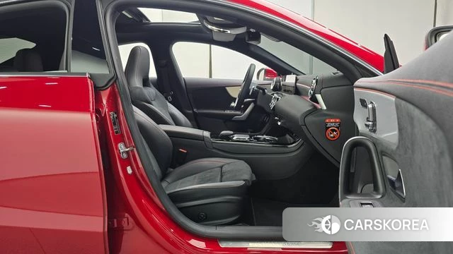 Mercedes-Benz CLA-Class C118 2023 Красный из Кореи, фото 2